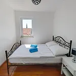 Family-friendly With Swimming Pool - 16655 Apartment