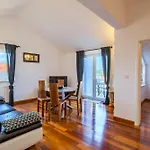 Family-friendly With Swimming Pool - 16655 Murter