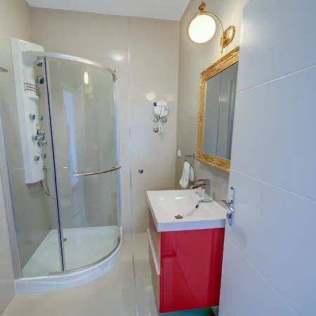 Family-friendly With Swimming Pool - 16655