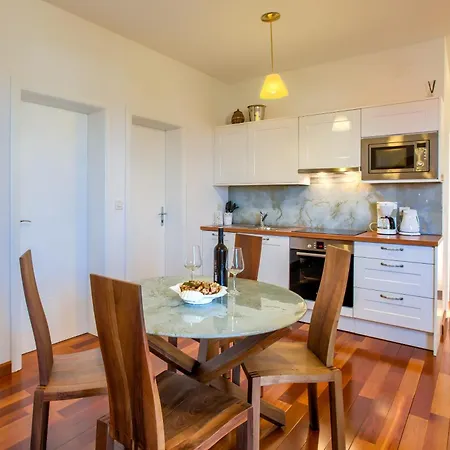 Family-friendly With Swimming Pool - 16655 Apartmán
