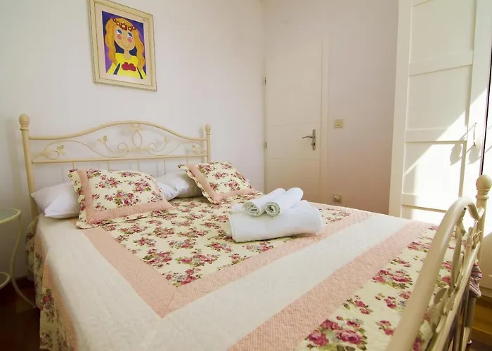 Family-friendly With Swimming Pool - 16655 Apartment Murter