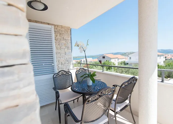 Family-friendly With Swimming Pool - 16655 *