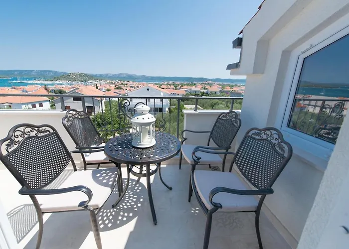 Family-friendly With Swimming Pool - 16655 *