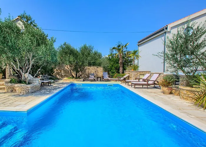 Family-friendly With Swimming Pool - 16655 *