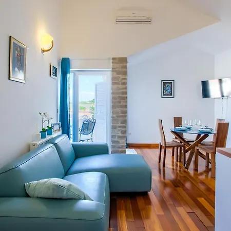 Апартаменты Family-friendly With Swimming Pool - 16655