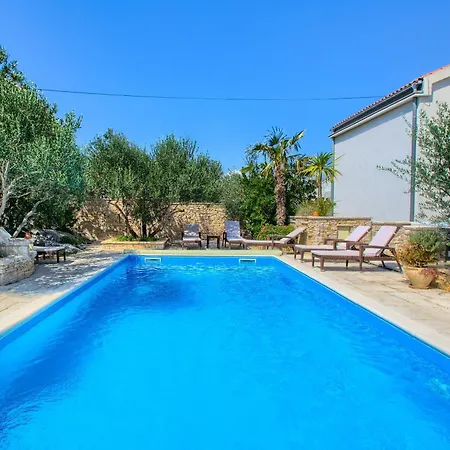 Family-friendly With Swimming Pool - 16655 *