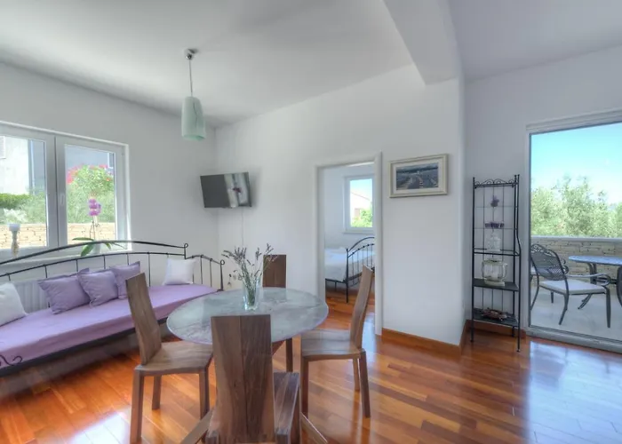 Family-friendly With Swimming Pool - 16655 *