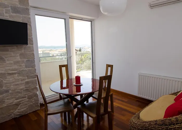 Family-friendly With Swimming Pool - 16655 Муртер