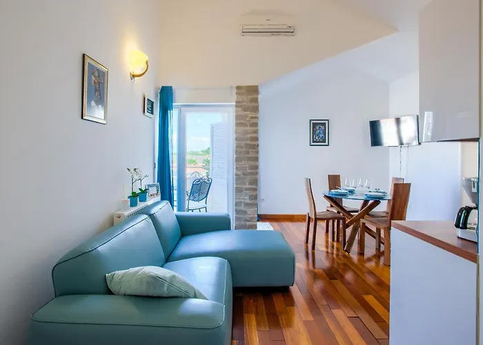 Апартаменты Family-friendly With Swimming Pool - 16655