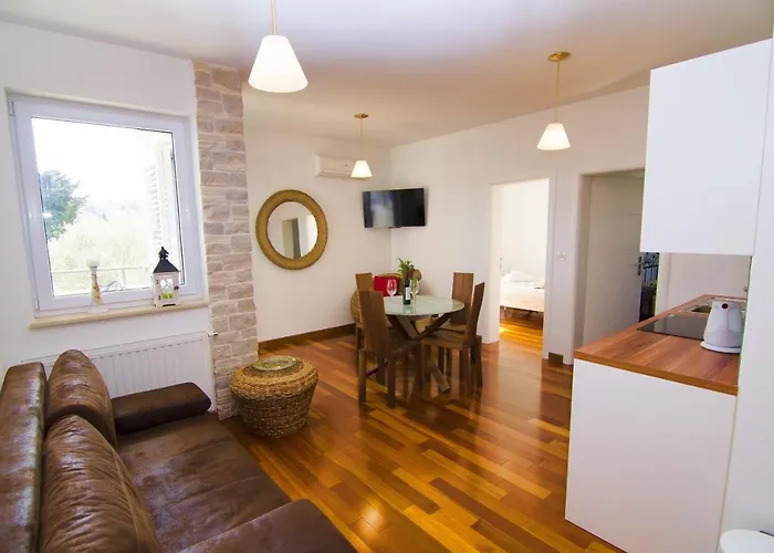 Family-friendly With Swimming Pool - 16655 *