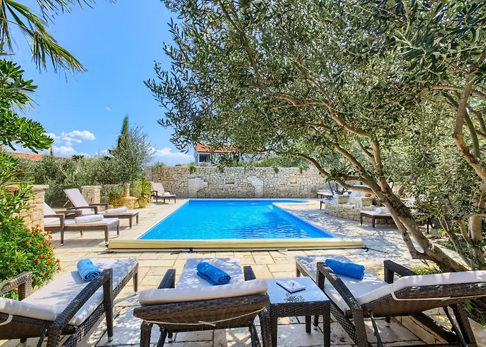 Апартаменты Family-friendly With Swimming Pool - 16655 Муртер